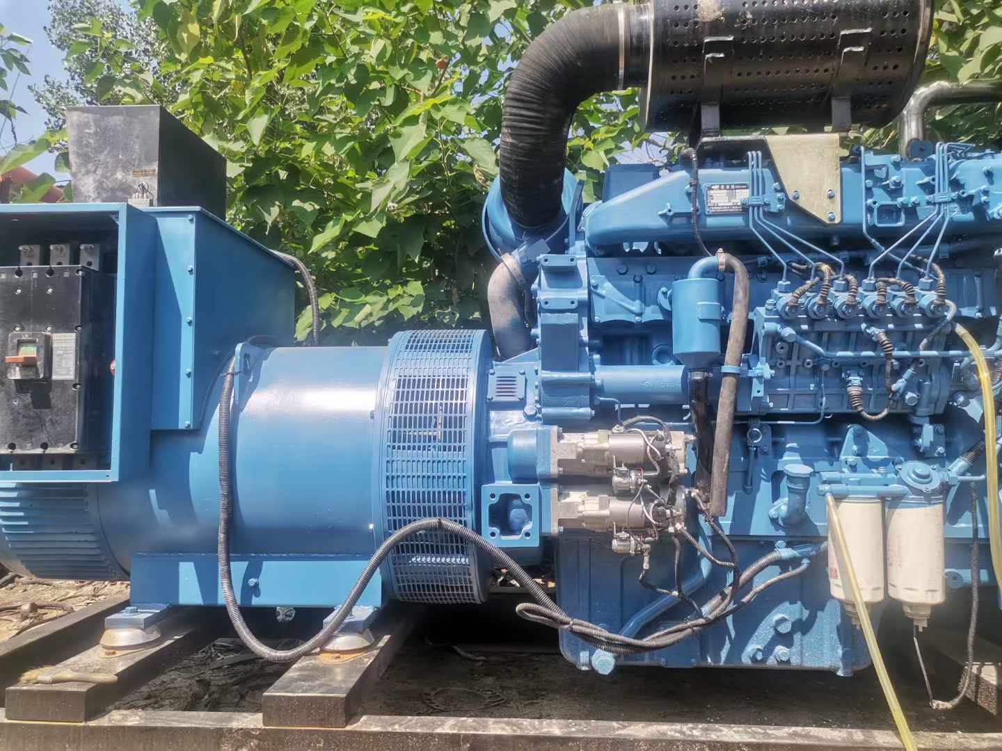 芙蓉详细说明降低 800kW 柴油发电机输出电流波动的方法